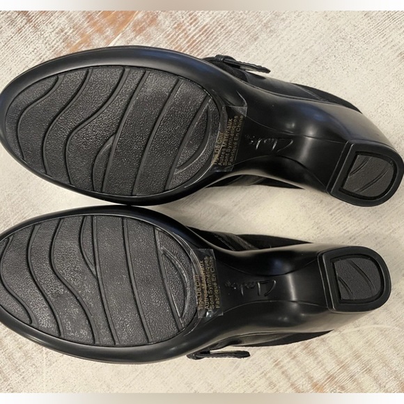 Clarks Bendables black suede mules Size 6 - Picture 7 of 9